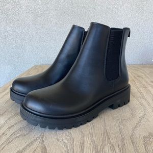 Black Chelsea Boot